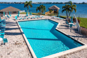 137 N Lakeshore Drive, Hypoluxo, FL 33462 Sold 09/23/25