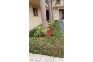 330 SE 19th Avenue E, Deerfield Beach, FL 33441 - MLS#R11098371