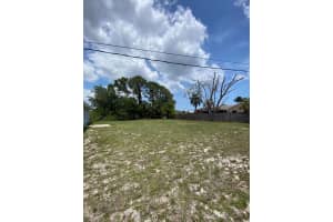 649 SW Heather Street, Port Saint Lucie, FL 34983 Sold 10/06/25