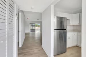 20 Abbey Lane 201, Delray Beach, FL 33446 Sold 10/31/25