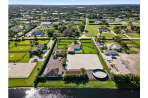 2904 Appaloosa Trail, Wellington