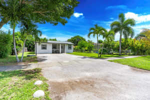 4337 Clinton Boulevard, Lake Worth, FL 33461 Sold 08/01/25