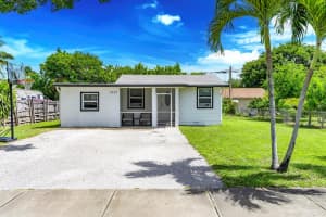 4337 Clinton Boulevard, Lake Worth, FL 33461 Sold 08/01/25