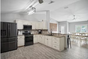 105 S Cardinal Place, Fort Pierce, FL 34945 - MLS#R11098627