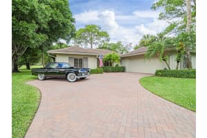 102 Prestwick Circle, Vero Beach, FL 32967 Sold 09/12/25