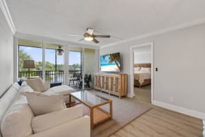 22 Royal Palm Way 205, Boca Raton