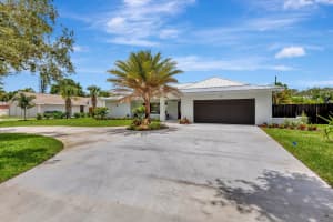 351 Country Club, Tequesta, FL 33469 - MLS#R11098675