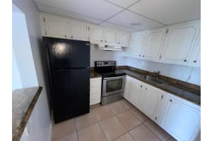 400 Village Green 216 Circle W 216, Palm Springs, FL 33461 - MLS#R11098708