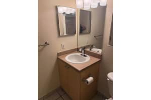 1213 E Villa Circle E 1213, Boynton Beach, FL 33435 - MLS#R11098754