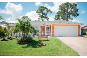 1850 Heartwellville Street Nw, Palm Bay