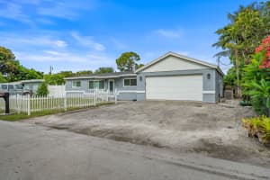 2071 W Carrol Circle, West Palm Beach, FL 33415 - MLS#R11098865