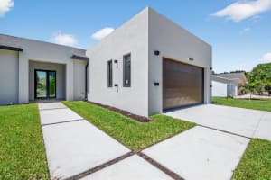 3920 Espan Court, Palm Springs