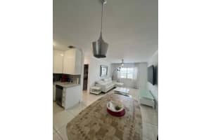 299 Sw 7th Street 110, Boca Raton