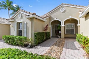 8404 Long Bay, West Palm Beach, FL 33411 - MLS#R11098923