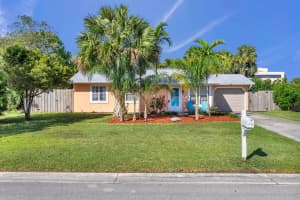1718 Se Cascella Court, Port Saint Lucie