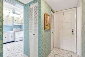 4000 NW 44th Avenue 113, Lauderdale Lakes, FL 33319 - MLS#R11098957