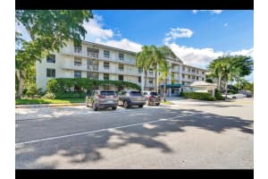 3636 Whitehall Drive 401, West Palm Beach