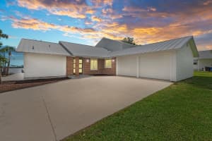 9670 Riverview Drive, Micco, FL 32976 Sold 07/28/25