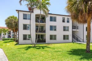 1109 Villa Circle, Boynton Beach, FL 33435 Sold 09/22/25