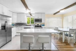 2020 Lake Osborne Drive 10, Lake Worth Beach