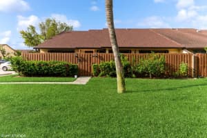 352 Springdale Circle, Palm Springs