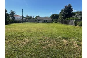 366 Alhambra Place, West Palm Beach, FL 33405 - MLS#R11099234