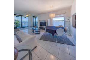 896 N Federal Highway 324, Lantana, FL 33462 - MLS#R11099298