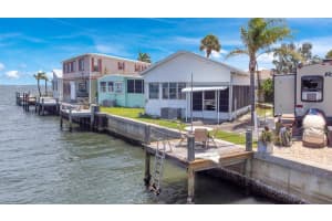 1135 Nettles Boulevard, Jensen Beach, FL 34957 Sold 12/04/25