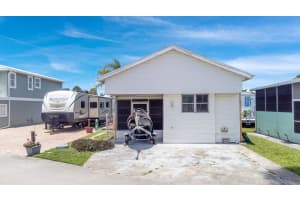 1135 Nettles Boulevard, Jensen Beach, FL 34957 Sold 12/04/25