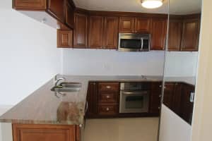 2728 N Garden Drive N 409, Lake Worth, FL 33461 Sold 08/29/25