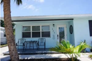 323 W W. Pine Street, Lantana, FL 33462 - MLS#R11099379