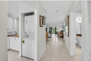 10 Southport Lane E, Boynton Beach, FL 33436 - MLS#R11099384