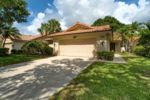 2575 Iroquois Circle, West Palm Beach