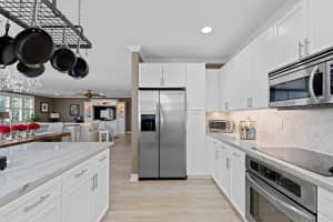 1970 S Dixie Highway R2, West Palm Beach, FL 33401 - MLS#R11099419