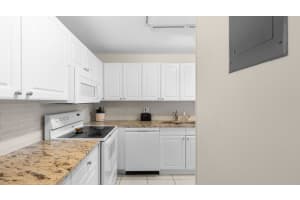 1630 NW 18th Avenue 101, Delray Beach, FL 33445 - MLS#R11099448