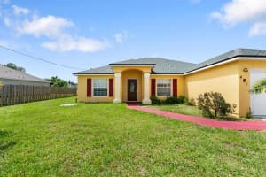491 Sw Namoit Place, Port Saint Lucie