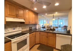 7 Royal Palm Way 202, Boca Raton, FL 33432 Sold 09/05/25