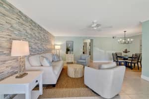 215 Manatee Lane, Fort Pierce, FL 34952 - MLS#R11099594