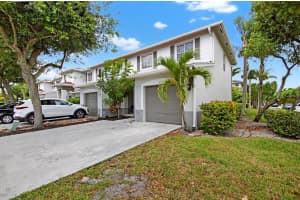 320 N Palm Villas Way, Palm Springs, FL 33461 Sold 07/22/25