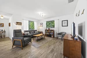 407 Riverside Drive, Palm Beach Gardens, FL 33410 Sold 08/14/25