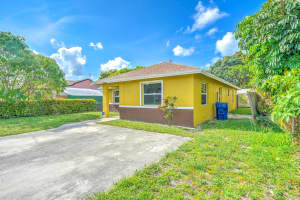 1555 W 17th Street, Riviera Beach, FL 33404 Sold 08/22/25