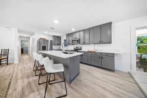 4646 Palomar Avenue, Fort Pierce, FL 34946 - MLS#R11099740