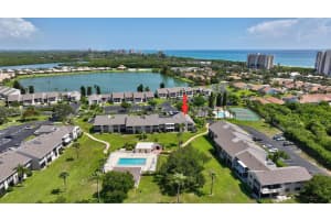 3209 S Lakeview Circle 8-101, Hutchinson Island