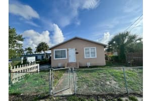 628 W 7th Street, Riviera Beach, FL 33404 - MLS#R11099812