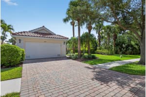 9081 SE Lacreek, Hobe Sound, FL 33455 Sold 10/23/25