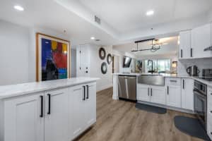 6096 Huntwick Terrace 303, Delray Beach, FL 33484 - MLS#R11099837