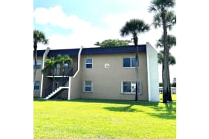 154 Lake Meryl Drive 159, West Palm Beach