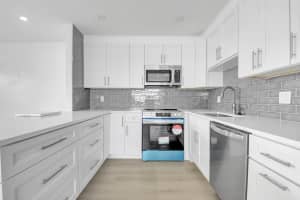 42 Valencia B View, Delray Beach, FL 33446 - MLS#R11099864