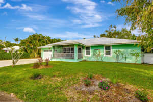 2415 Laurel Ln, Palm Beach Gardens, FL 33418 - MLS#R11100006