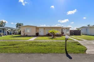 150 Princess Drive, Port Saint Lucie, FL 34952 - MLS#R11100026